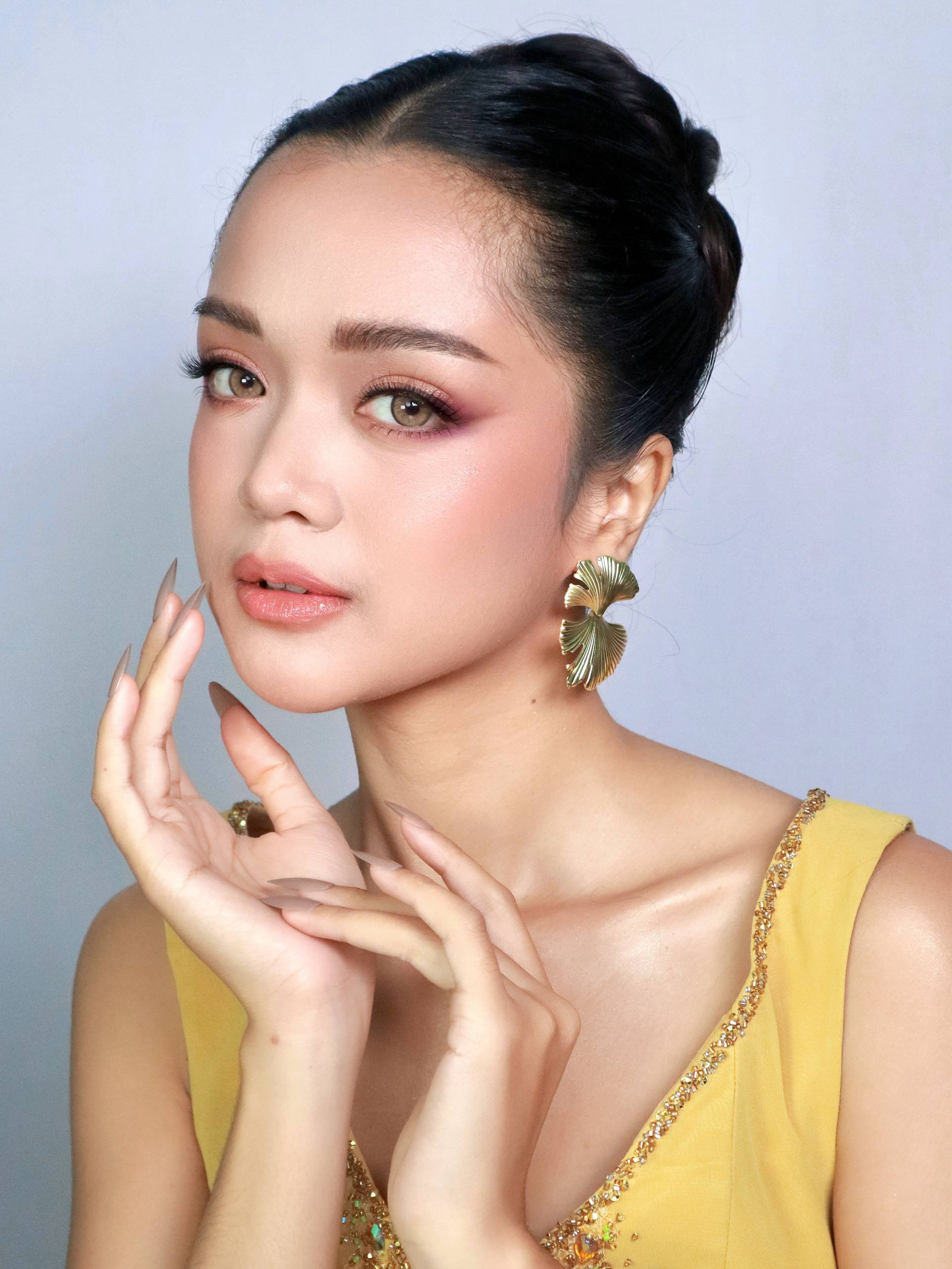 Elegant hair and makeup styling Bali