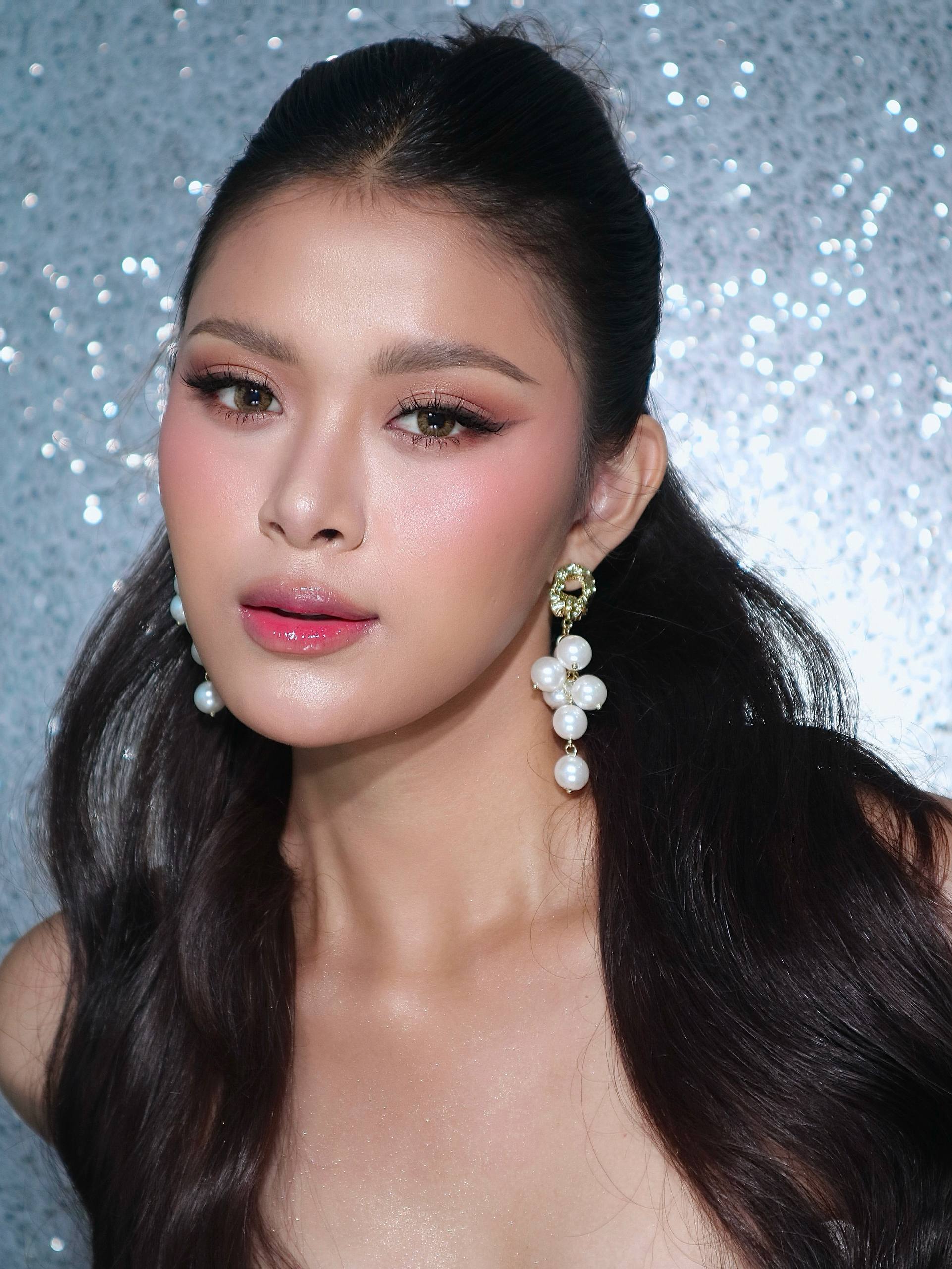Evening party makeup by Corry Bali